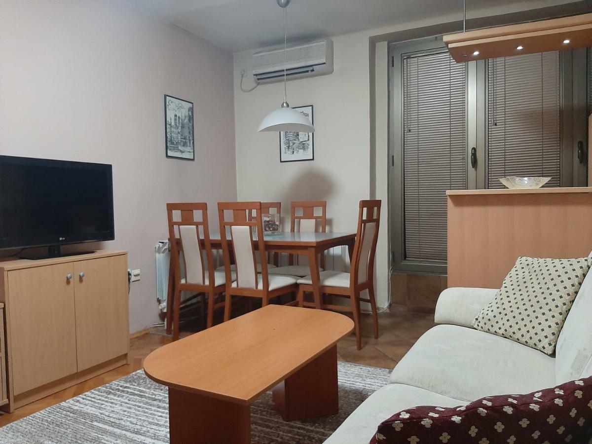 Square Exclusive Apartment 3N Üsküp Dış mekan fotoğraf