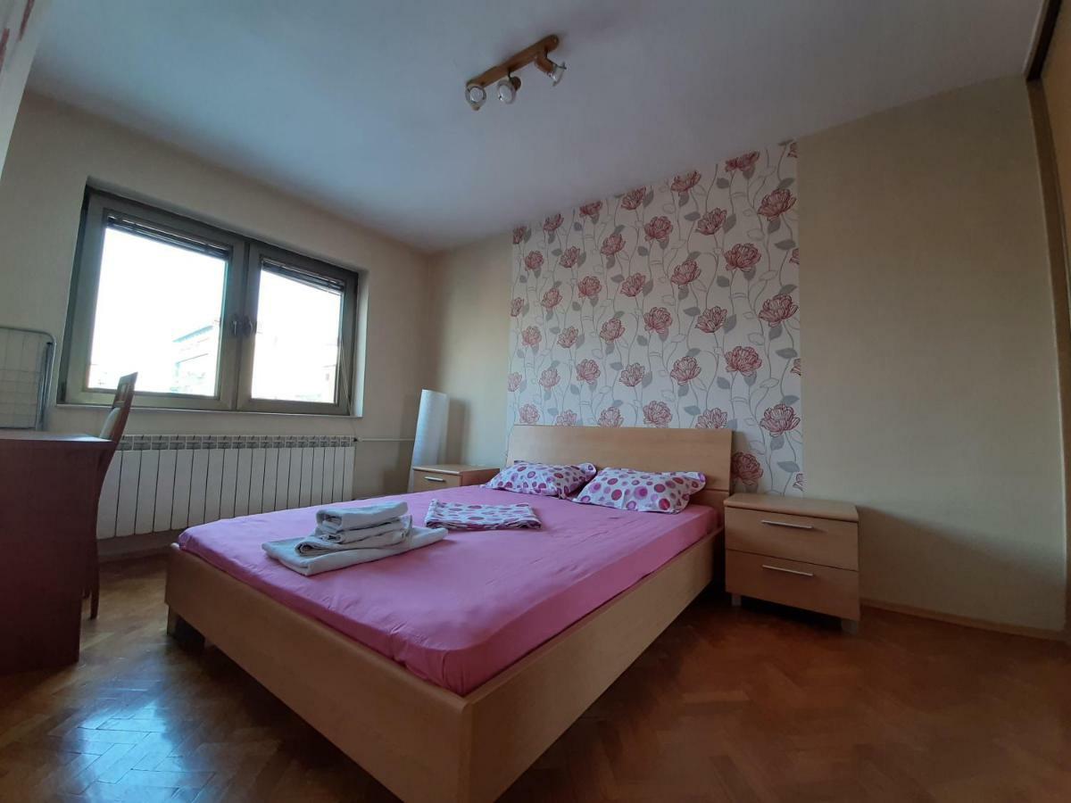 Square Exclusive Apartment 3N Üsküp Dış mekan fotoğraf