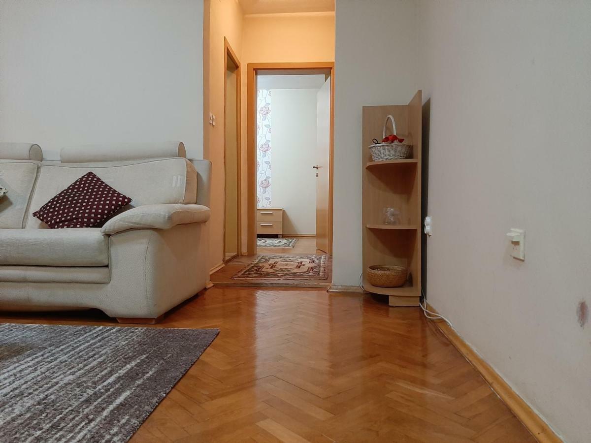 Square Exclusive Apartment 3N Üsküp Dış mekan fotoğraf